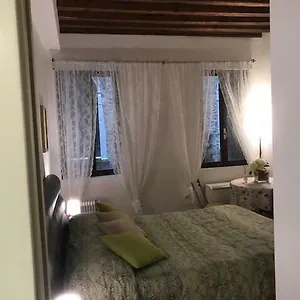 Carina House Guest house